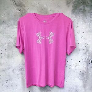 UNDER ARMOUR Women's Athletic Top with 🥵 heat gear.